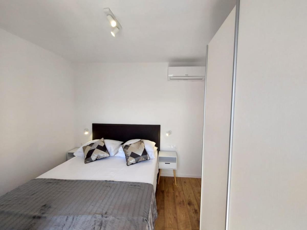Apartmani Cvita Omiš Exterior foto